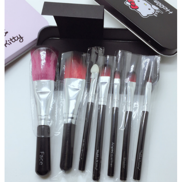 Яскравий набір пензлів для макіяжу Hello Kitty, 7 шт