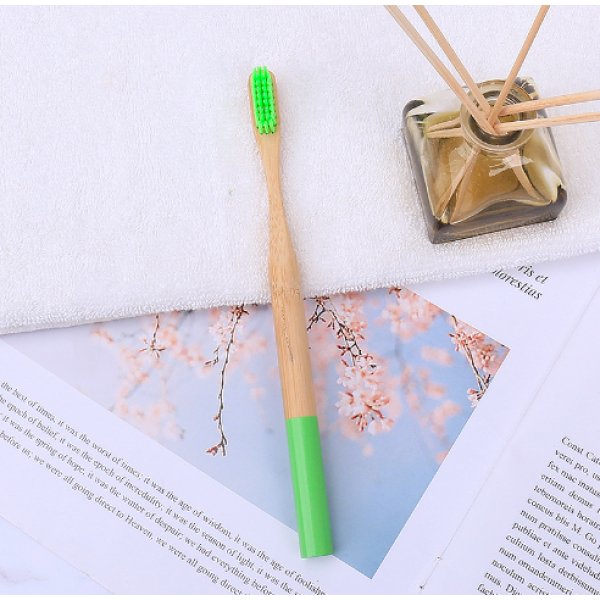 Зубна щітка з натурального бамбука, різні кольори, 1 шт