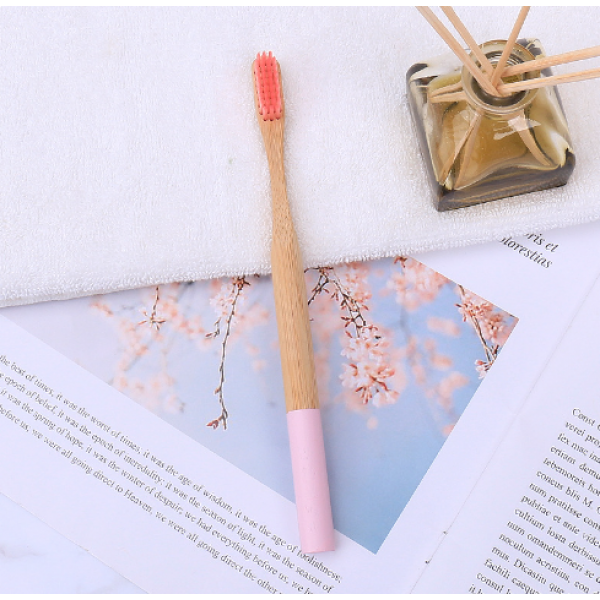 Зубна щітка з натурального бамбука, різні кольори, 1 шт