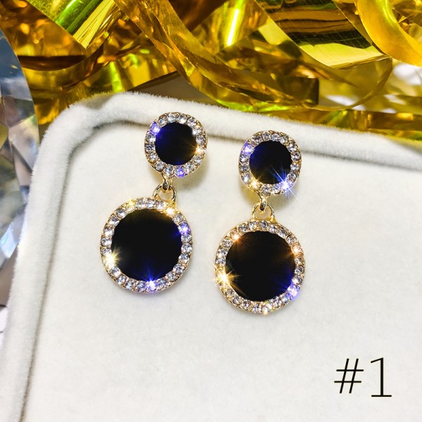 Серьги со стразами "Black Classic", разные виды Серьги со стразами "Black Classic", разные виды