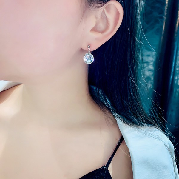 Серьги со стразами "Refined Luxury", разные виды