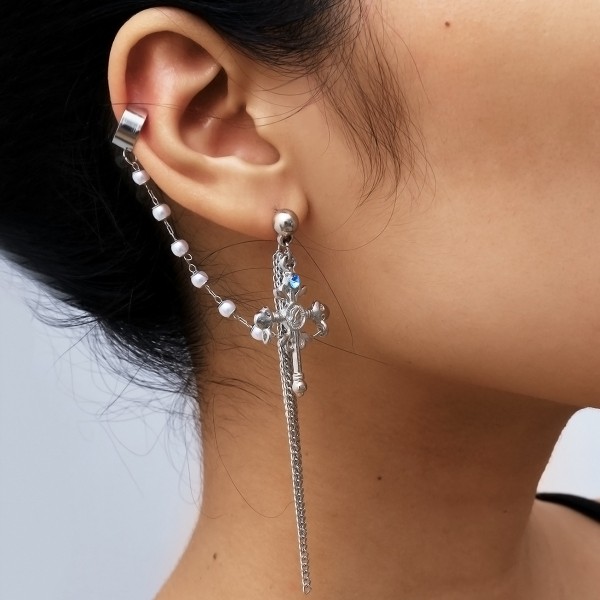 Серьга каффа с жемчугом и стразами "Pearls Crosses", с крестиком