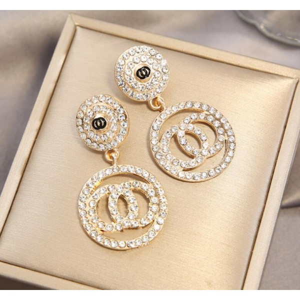 Сережки зі стразами "ChanelRings", 2 цвета Сережки зі стразами "ChanelRings", 2 цвета