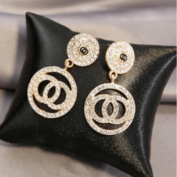 Сережки зі стразами "ChanelRings", 2 цвета Сережки зі стразами "ChanelRings", 2 цвета