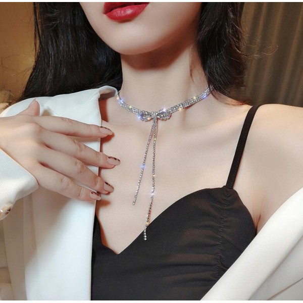 Чокер зі стразами та бантиком "Delicate Bow"