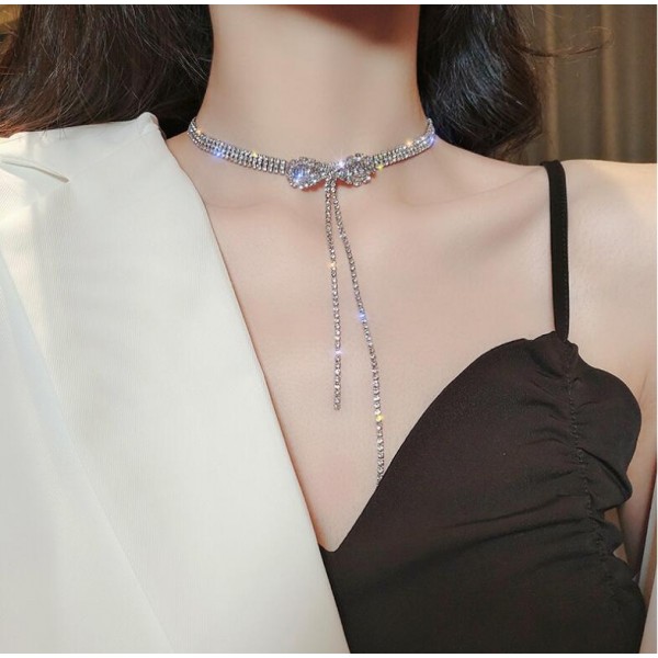 Чокер зі стразами та бантиком "Delicate Bow"