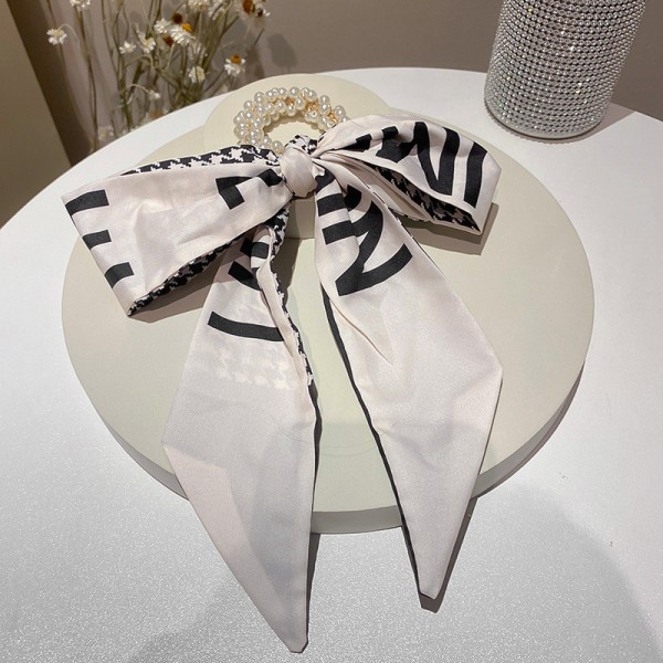 Резинка з перлами і бантом-стрічкою "Summer Like Rain", резинка бант, резинка зі стрічкою 