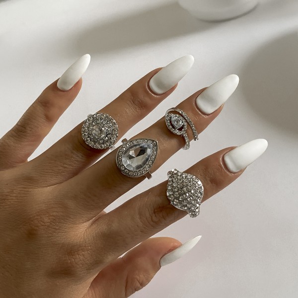 Кольца набор с камнями "Silver", цвет серебро, 4 шт