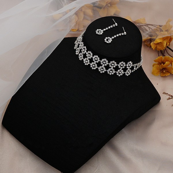 Набір: чокер зі стразами сережки "Lovely Flowers", срібло