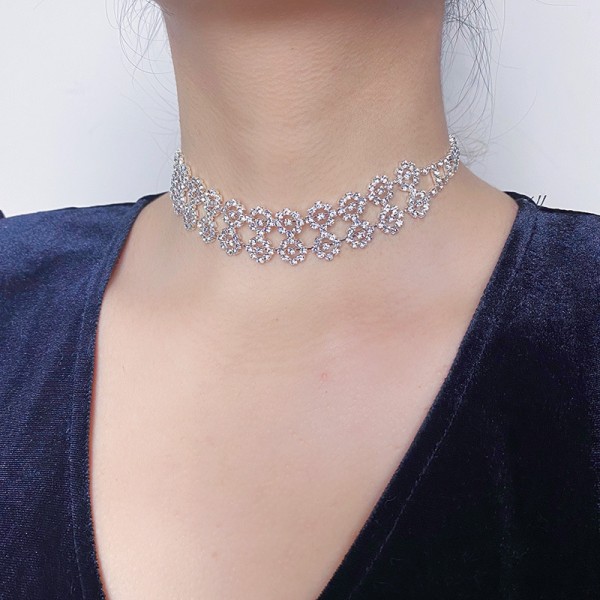 Набір: чокер зі стразами сережки "Lovely Flowers", срібло