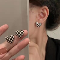 Сережки серця "Black/White Heart"