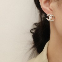 Серьги с жемчугом и стразами "Chanel-s", золото