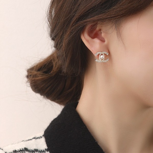 Сережки з перлами та стразами "Chanel-s", золото