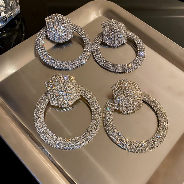 Сережки масивні зі стразами "Massive Decoration", різні кольори