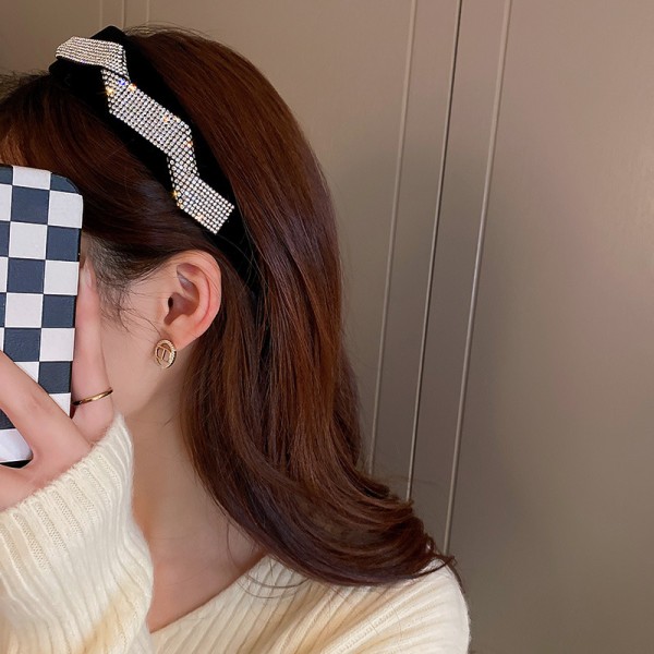 Обруч для волосся оксамитовий зі стразами "BlackStone", чорний