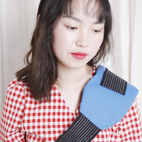 Компрес гелевий ColdHot холодний-гарячий з еластичним бинтом і зйомним вкладишем, 11х15 см Компрес гелевий ColdHot холодний-гарячий з еластичним бинтом і зйомним вкладишем, 11х15 см