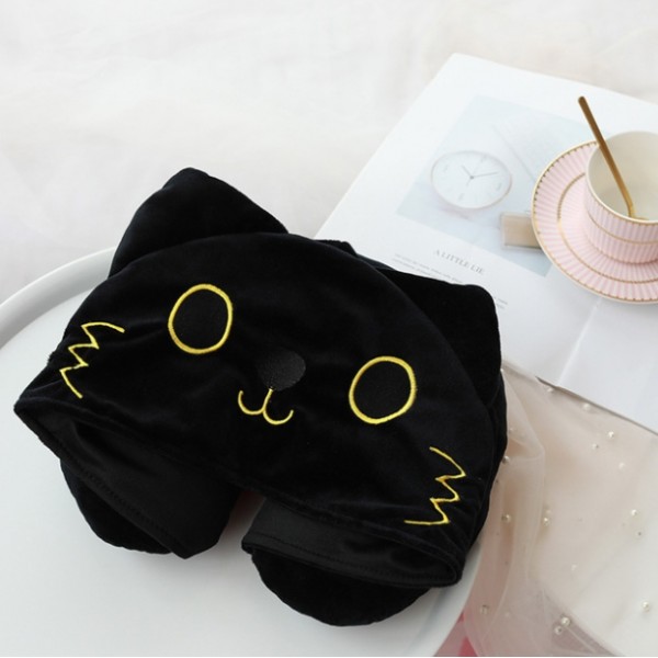 Подушка в дорогу з капюшоном