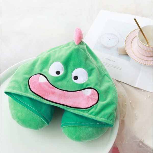 Подушка в дорогу з капюшоном