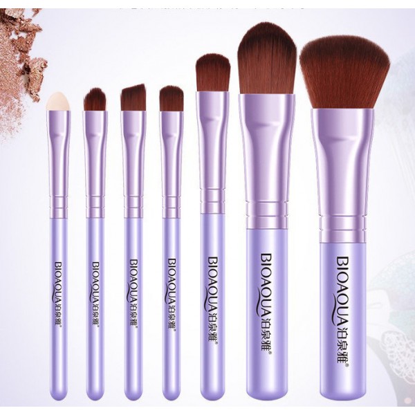 Набір пензлів для макіяжу BIOAQUA, в металевому кейсі, 7 шт