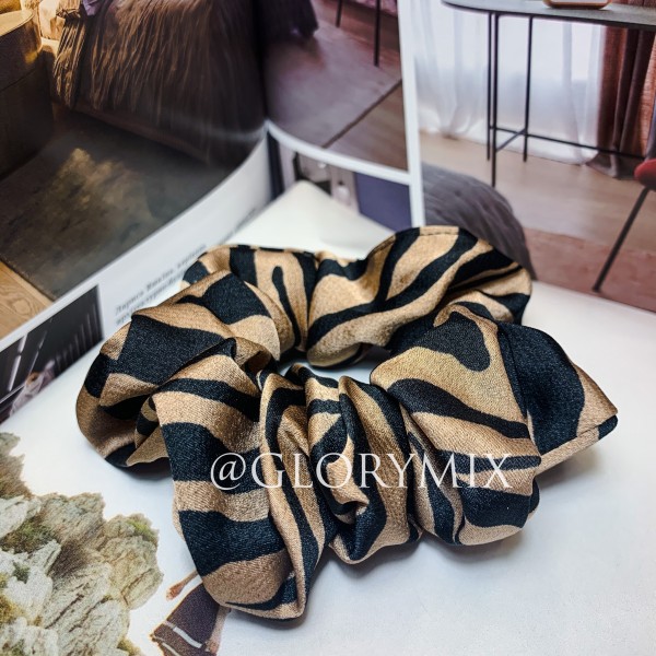 Резинка об'ємна для волосся "Stylish Zebra"