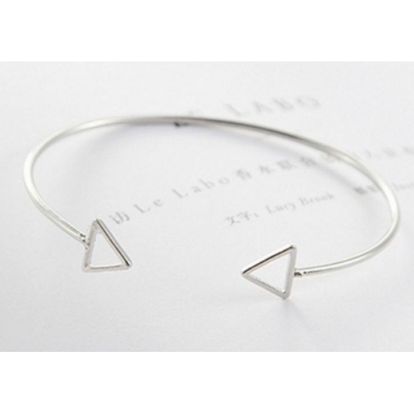 Браслет із трикутником, тонкий, 1 шт Браслет із трикутником, тонкий, 1 шт