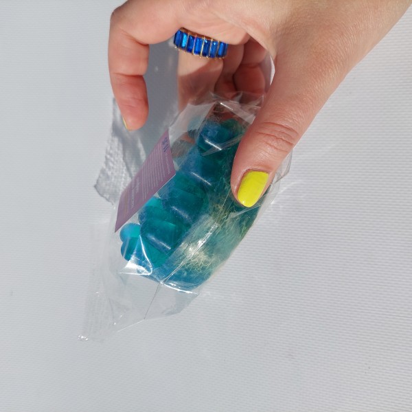 Масажне мило ручної роботи з люфою, антицелюлітне, з ароматом ожини