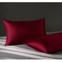 Наволочка шовкова для подушки 50х60 см, вишня