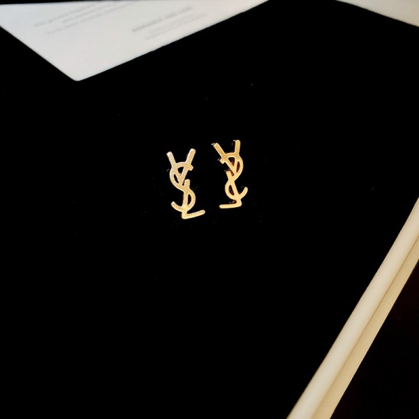 Сережки у формі літер "Golden Letters", золото