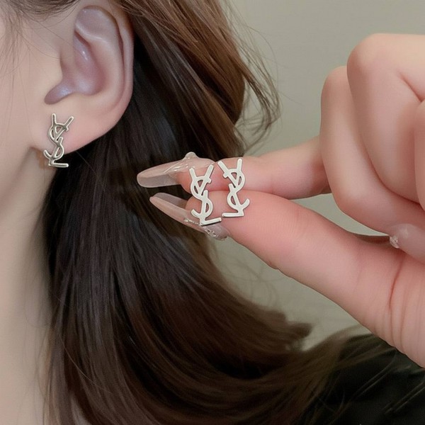 Сережки у формі літер "Silver Letters", срібло