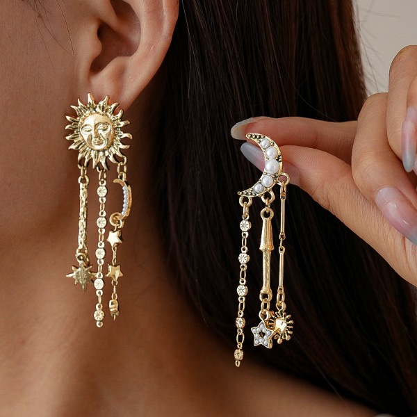 Сережки асиметричні зі стразами та перлами "Sun and Moon", золото