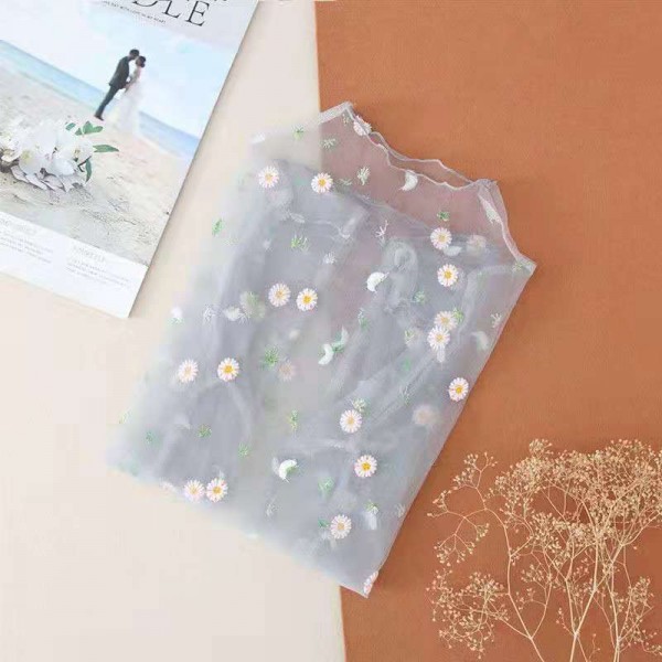 Топ жіночий прозорий у сітку з вишивкою ромашками з довгим рукавом, сірий