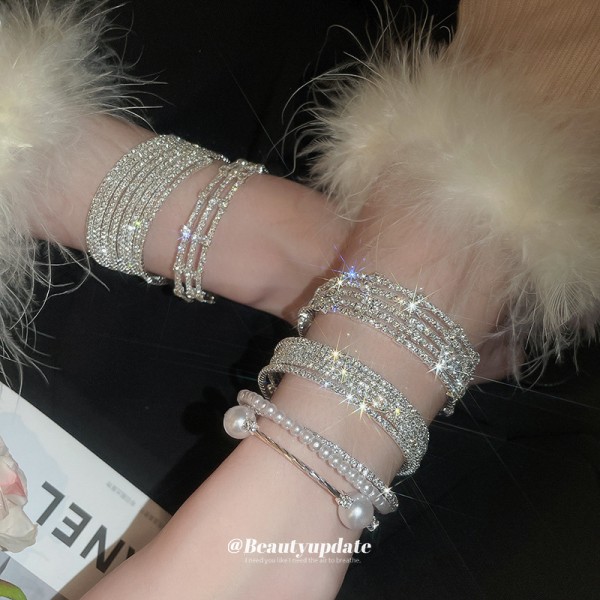 Браслет багатошаровий зі стразами та перлами "Elegant Pearl Style", срібло