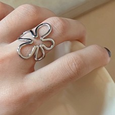 Кольцо в форме цветка "Flower Ring", серебро