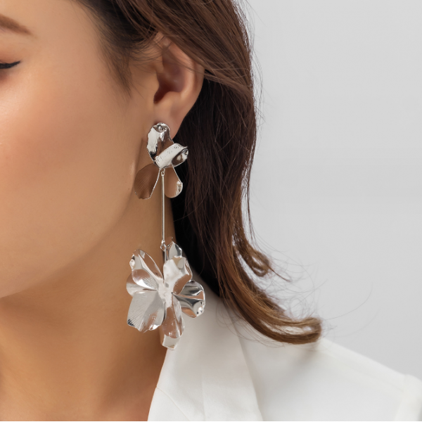 Сережки квіточка "Metallic Flowers", 2 кольори