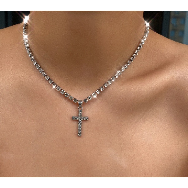 Цепочка со стразами и крестиком, серебро, 36 см Цепочка со стразами и крестиком, серебро, 36 см