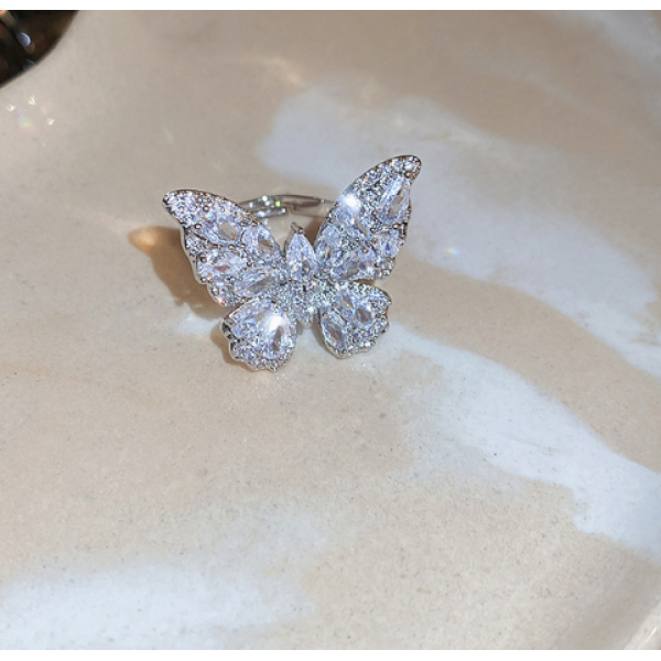 Каблучка у вигляді метелика "Dimond Butterfly", срібло, 2х2,6 см