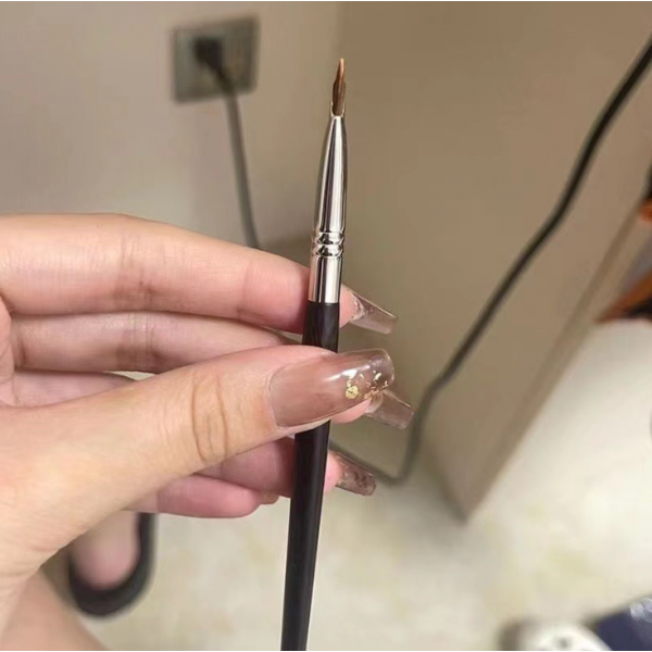 Пензлик для макіяжу зі скошеною голівкою, пензлик для підводки, 1 шт Пензлик для макіяжу зі скошеною голівкою, пензлик для підводки, 1 шт