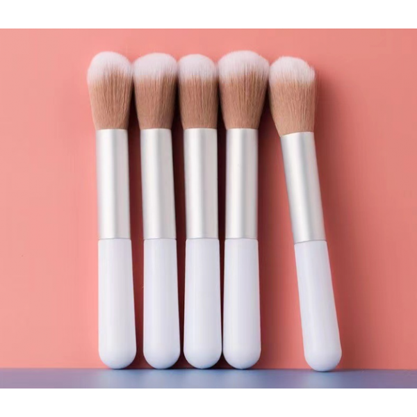 Пензлик для макіяжу з м’якою щетиною, кисть для рум’ян, 1 шт