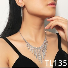Набір: кольє зі стразами + сережки "Stylish Pendants", срібло 