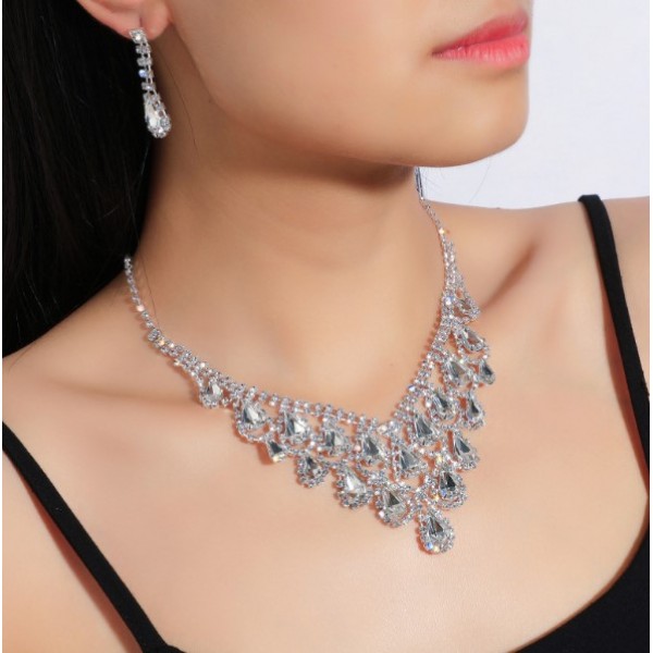 Набір: кольє зі стразами + сережки "Stylish Drops", срібло 