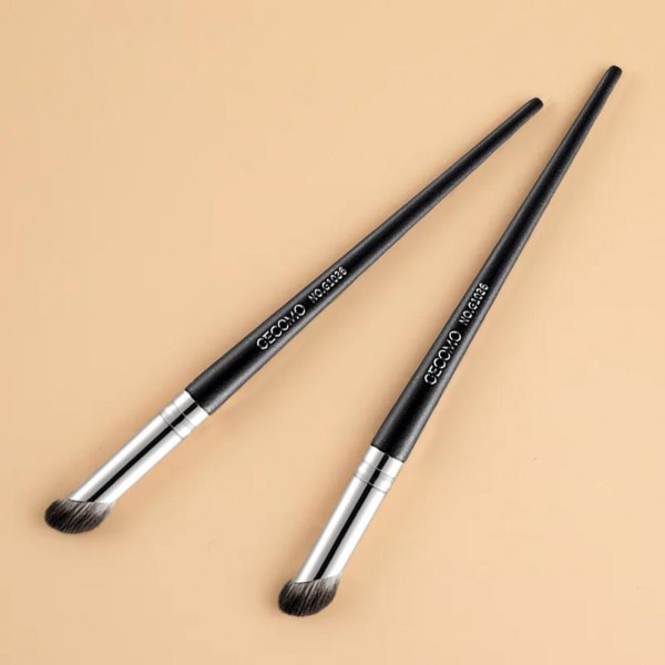 Пензлик для макіяжу Gecomo Under Eye Brush , пензлик для коректора, з конусною голівкою, 1 шт