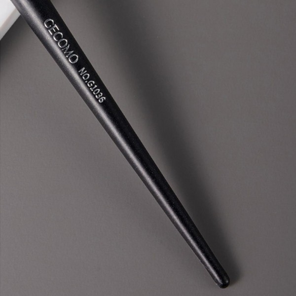 Пензлик для макіяжу Gecomo Under Eye Brush , пензлик для коректора, з конусною голівкою, 1 шт