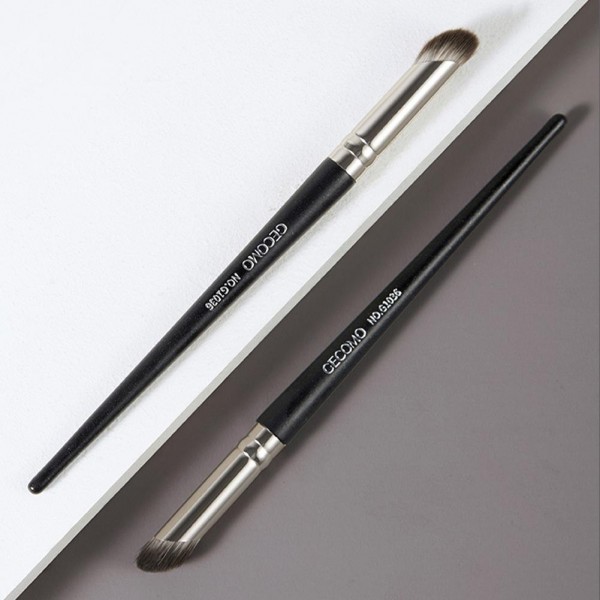 Пензлик для макіяжу Gecomo Under Eye Brush , пензлик для коректора, з конусною голівкою, 1 шт