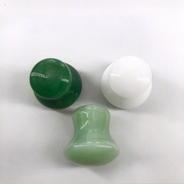 Шкребок Гуаша "Плавний Грибок", із зеленого авантюрину, натуральний авантюриновий масажер Гуаша, 4,5х4,5 см