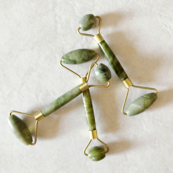 Ролик нефритовий для масажу обличчя, нефритовий ролер