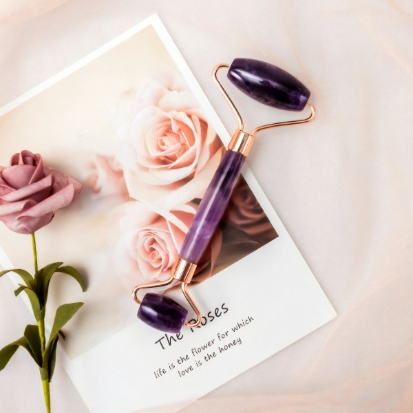 Ролик аметистовий для масажу обличчя, аметистовий ролер