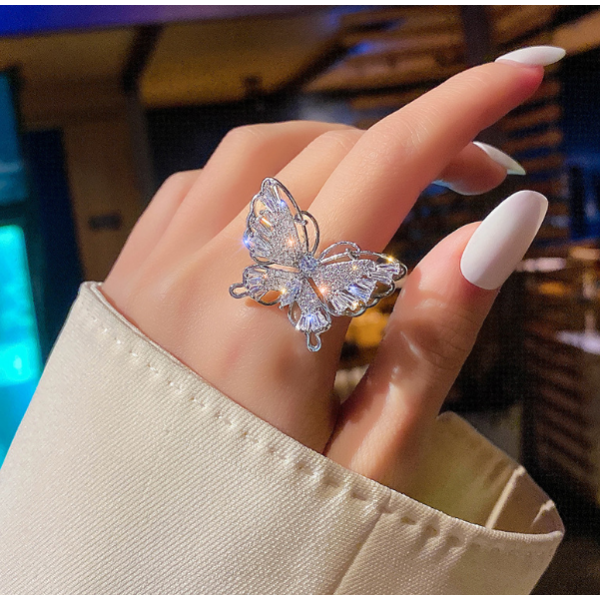 Кольцо со стразами "Butterfly", серебро