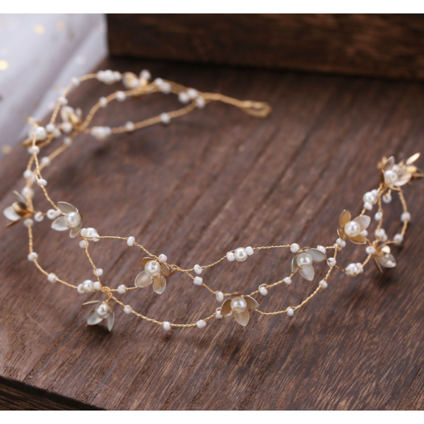 Ободок для волос с цветами и жемчугом, золото, 37х3 см