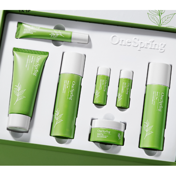 Подарочный набор One Spring Green Tea Moisturizing, с экстрактом зеленого чая, 7 средств