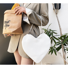 Сумка жіноча у формі серця "Heart", водонепроникна, біла, 30х31х2 см